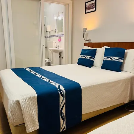 Bed and Breakfast Residencial Camoes