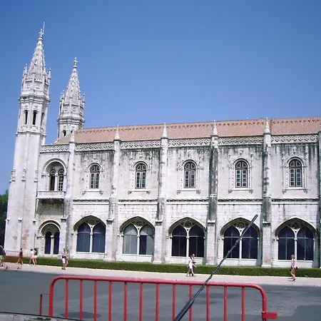 贾梅士住宅旅馆 住宿加早餐酒店 2*
