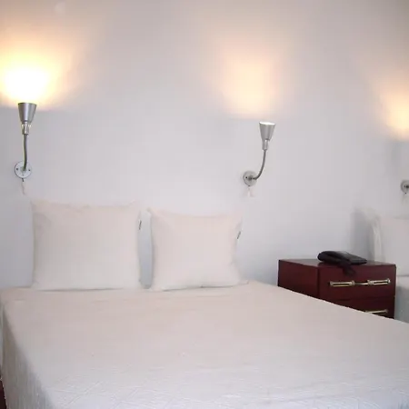 Bed and breakfast Residencial Camoes