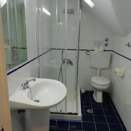 贾梅士住宅旅馆 2* Lisboa