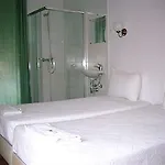 فندق مبيت وإفطار Residencial Camoes