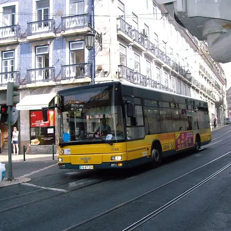 Residencial Camoes Bed & Breakfast