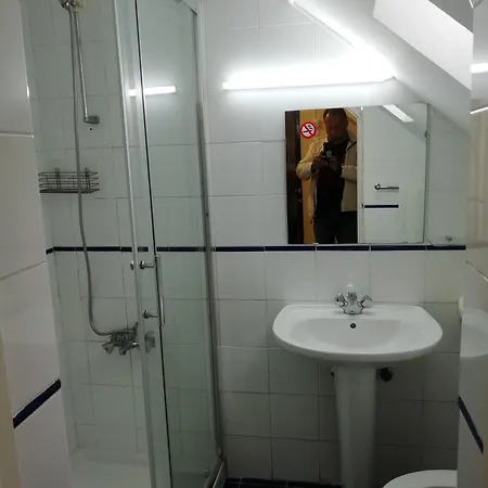 Residencial Camoes Bed & Breakfast Lisbona