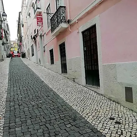Frühstückspension Residencial Camoes 2*