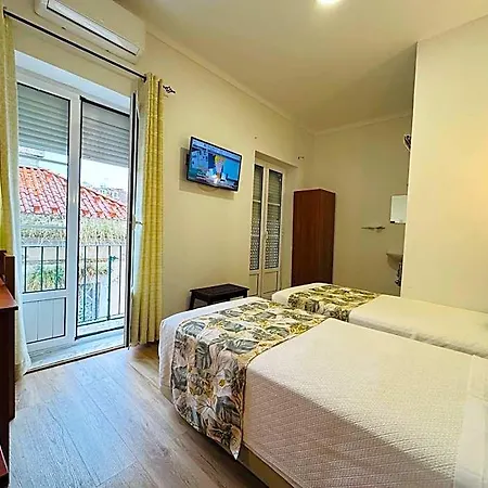 Frühstückspension Residencial Camoes 2*