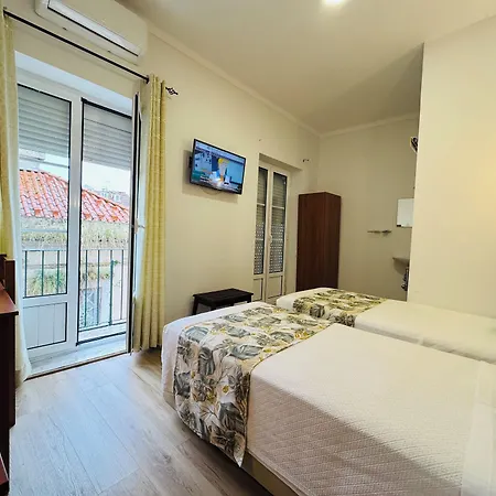 Residencial Camoes 2*