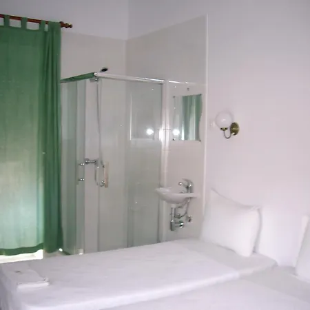 Residencial Camoes 2*