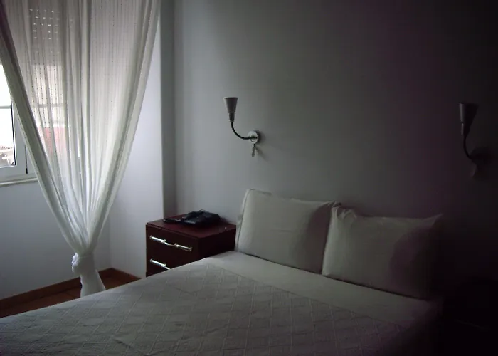 Residencial Camoes Bed & Breakfast