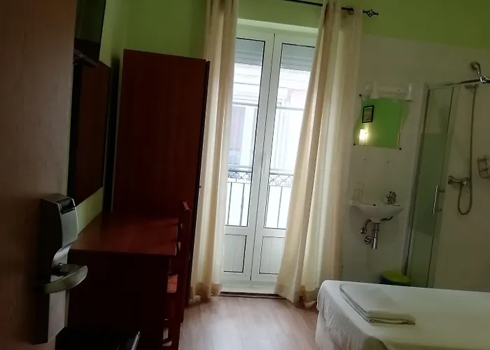 Bed & Breakfast Residencial Camoes 2*