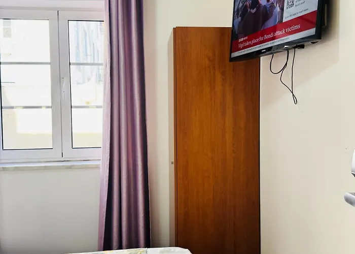 Residencial Camoes Bed & Breakfast