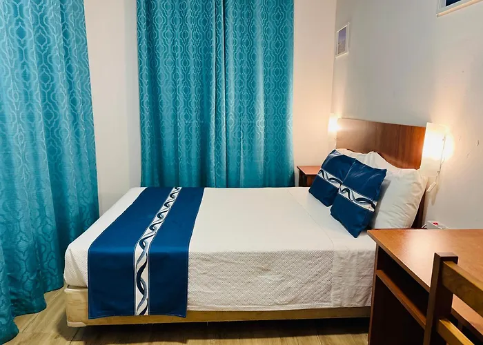 Bed & Breakfast Residencial Camoes 2*