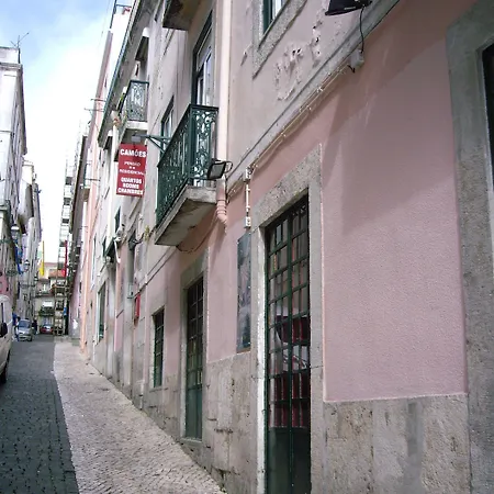 Residencial Camoes فندق مبيت وإفطار