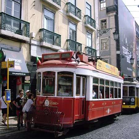 فندق مبيت وإفطار Residencial Camoes 2*