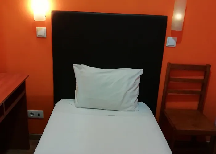 Residencial Camoes Panzió