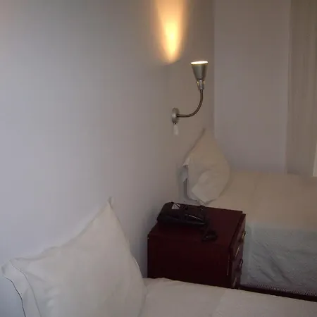 Bed & Breakfast Residencial Camoes Lisbon
