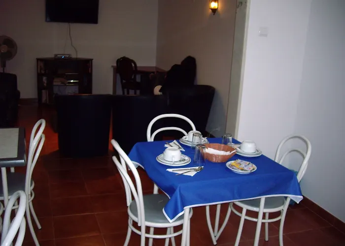 Alojamento de Acomodação e Pequeno-almoço Residencial Camoes Lisboa